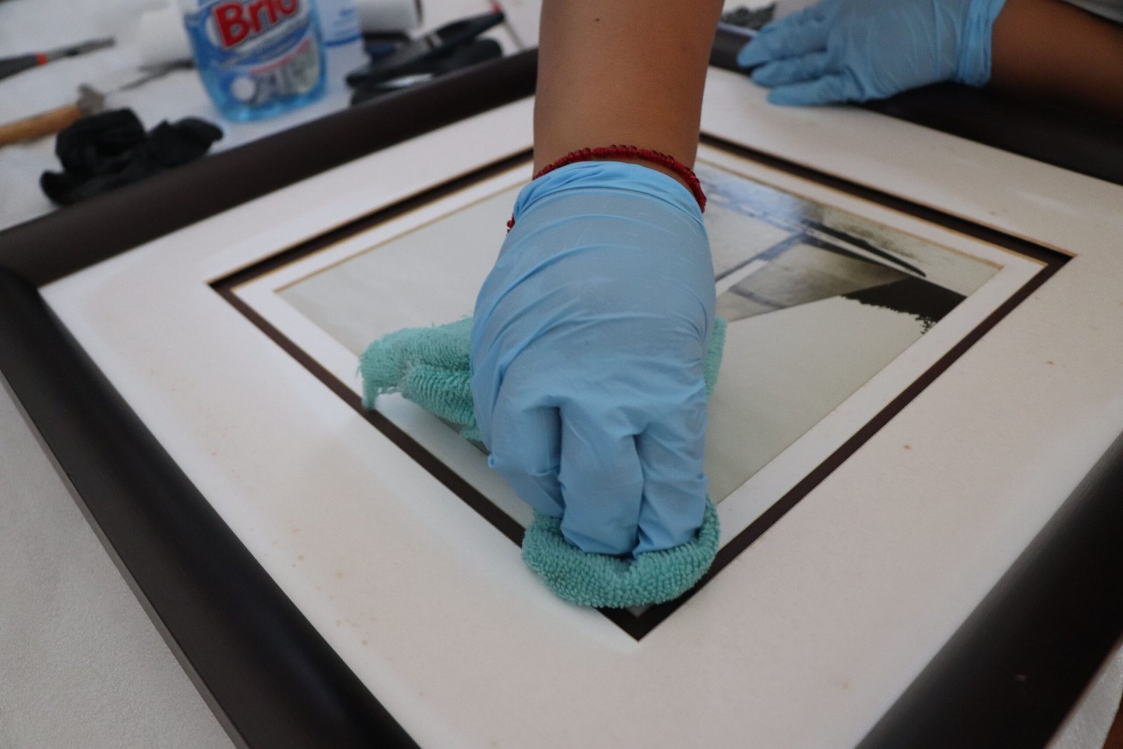 Limpieza química de una fotografía.